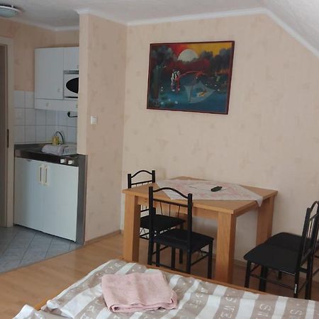 David Apartman Gyula Exterior foto